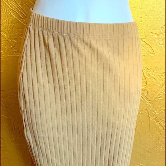 Knit Skirt - Picture 1 of 4